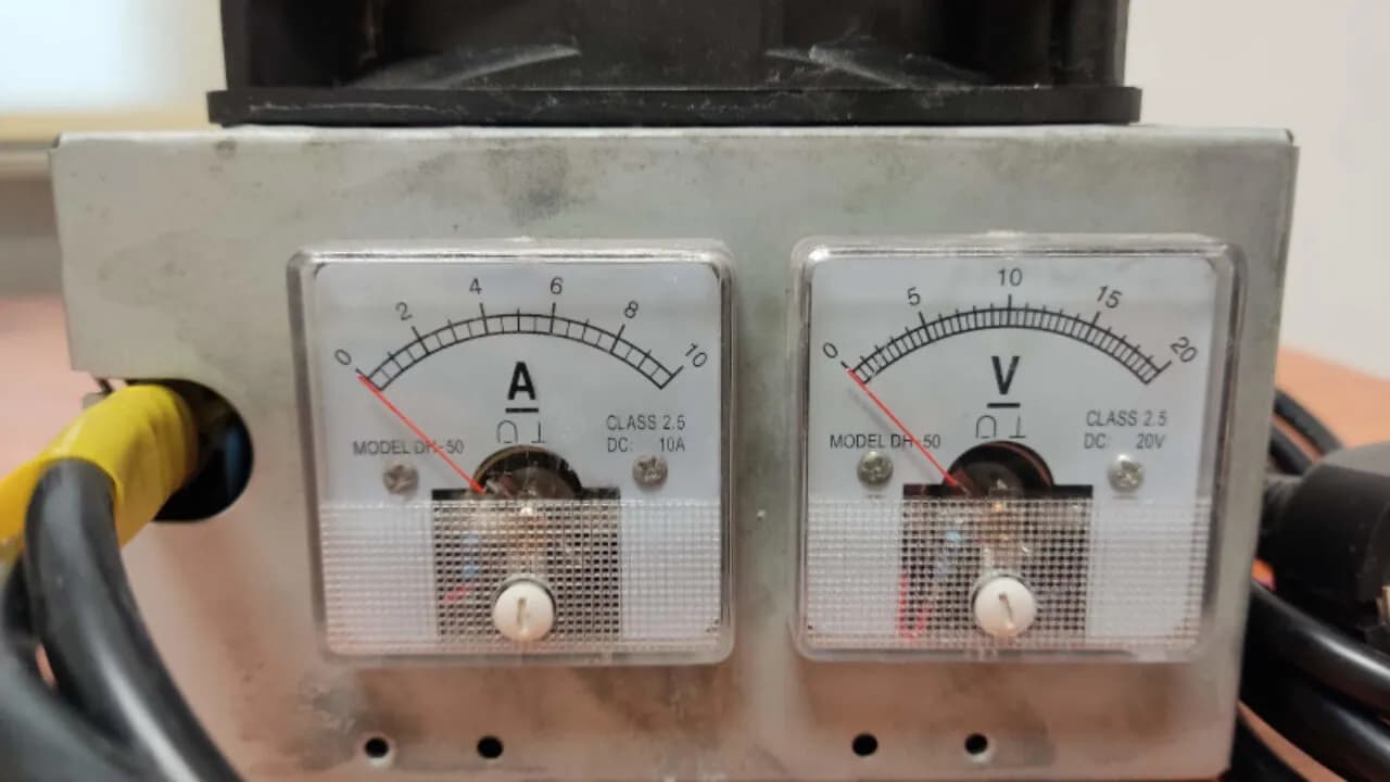 Jak zbudować prostownik - proste kroki i kluczowe wskazówki