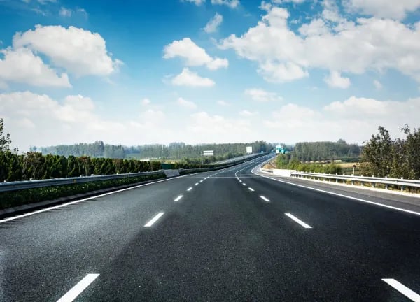 Ile można jechać na autostradzie w Czechach? Prędkości, które musisz znać