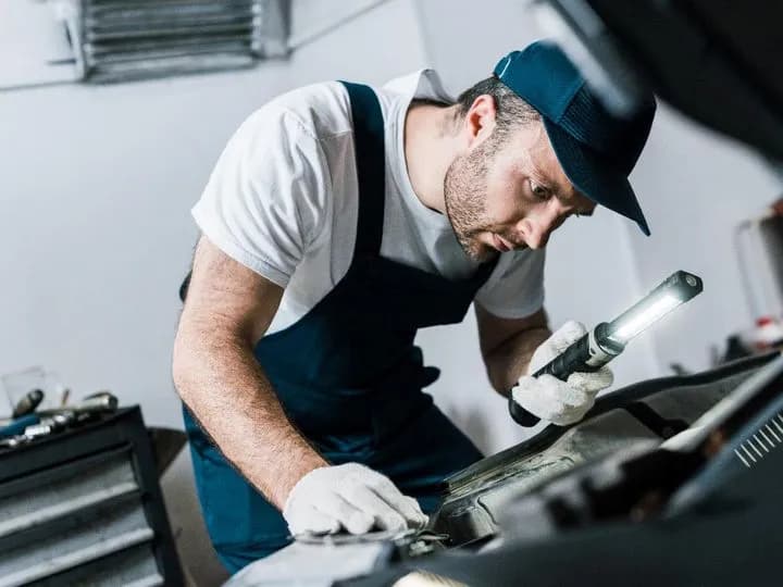 Jak odpowietrzyć sprzęgło - proste kroki, aby uniknąć problemów