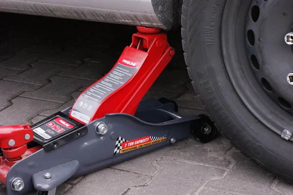 Jaki lewarek do busa wybrać, aby uniknąć problemów z podnoszeniem?