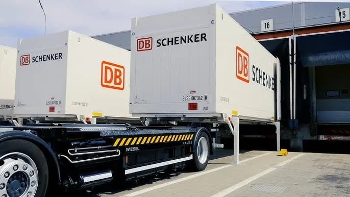 Naczepa BDF – co to jest i jakie ma zalety w transporcie?