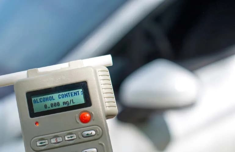 Jak skalibrować alkomat w domu i uniknąć niebezpieczeństw?