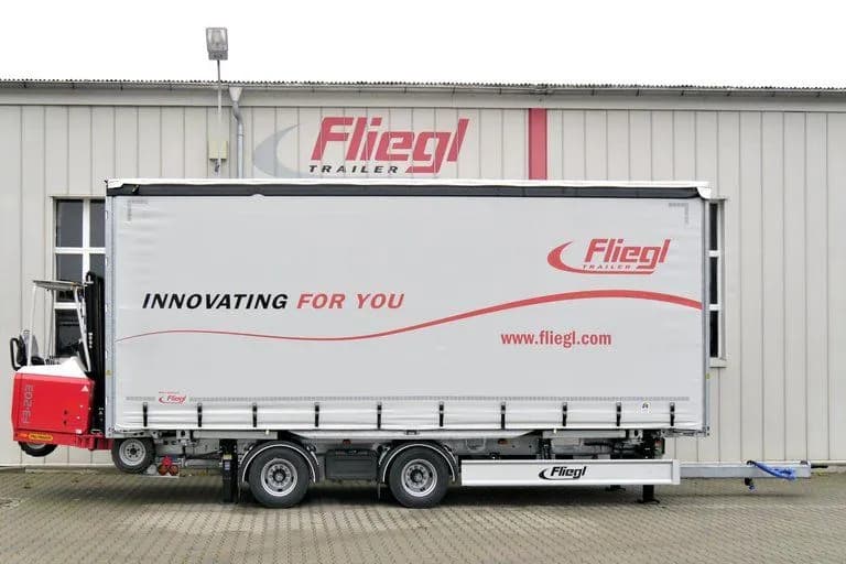 Tandem czy naczepa: co wybrać, aby uniknąć kosztownych błędów?