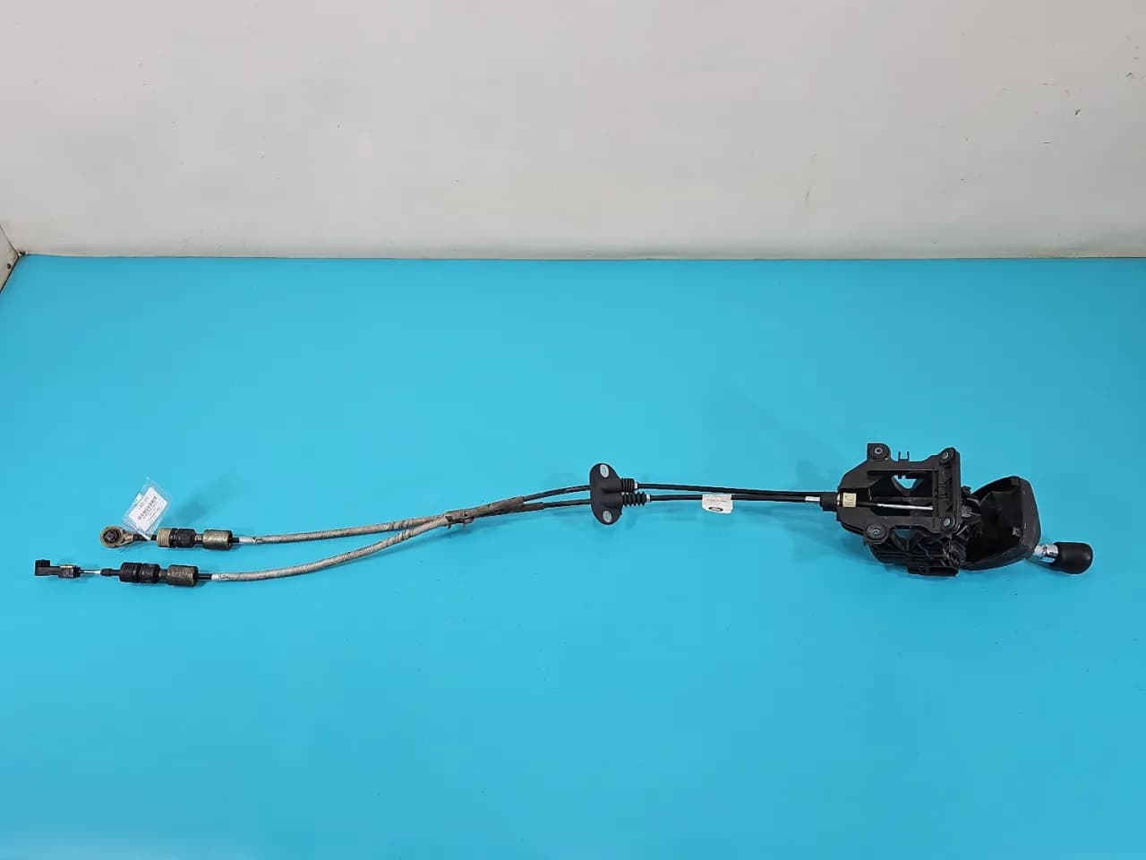 Ford S-Max gdzie lewarek? Zlokalizuj lewarek zmiany biegów i koła