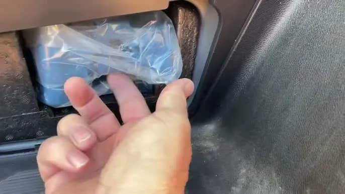 Gdzie lewarek w Mercedesie Sprinter? Odkryj lokalizację i funkcje