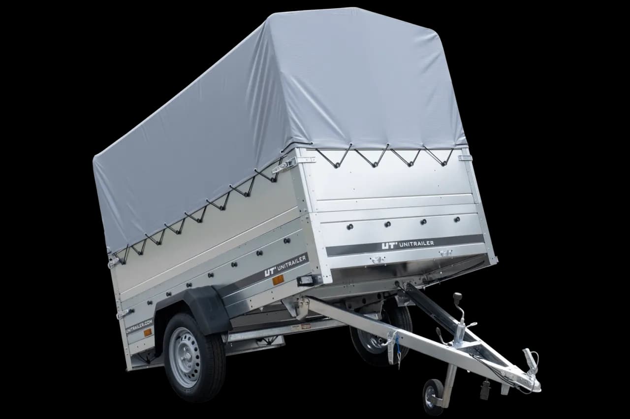 Ile waży naczepa z plandeką? Sprawdź, co wpływa na jej wagę